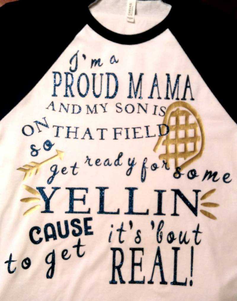 Lacrosse Mom T-Shirt Lacrosse Mom T-Shirt von SouthernCraftyAnchor