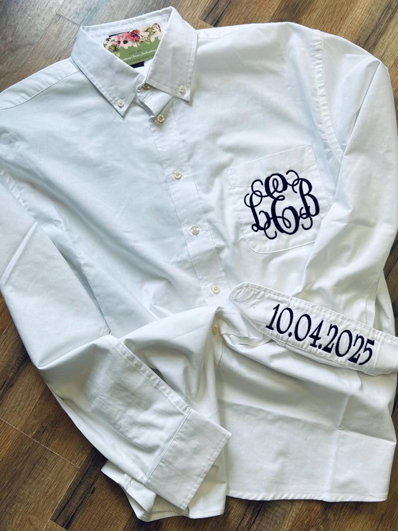Mom Shirt Oder Braut-Button-Down-Shirt Mit Monogramm Manschetten Und Tasche Brautjungfer Hochzeitsfeier Frau Trauzeugin Sommer Herbst Frühling Rosa von SouthernGraceEmb