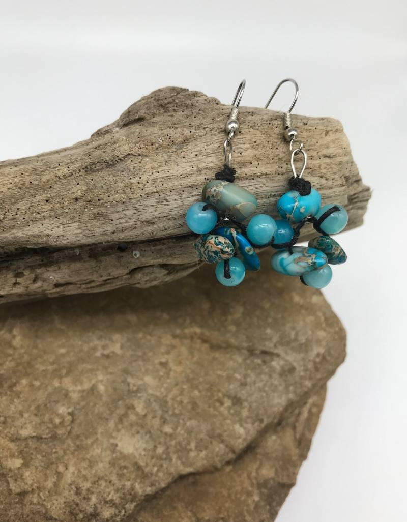 Türkis Blau Jaspis & Runde Stein Hanf Ohrringe | E27 von SouthernOceanDesigns