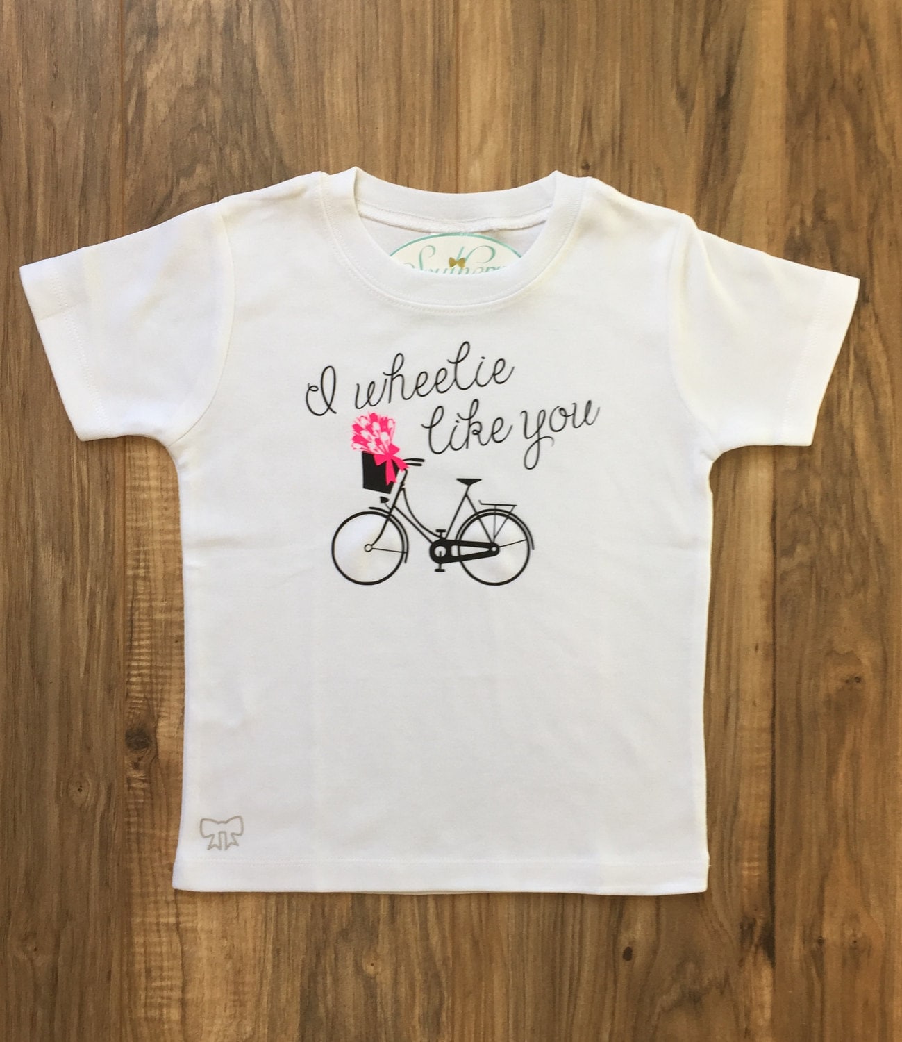 Mädchen Fahrrad Valentinstag T-Shirt von SouthernScriptSC