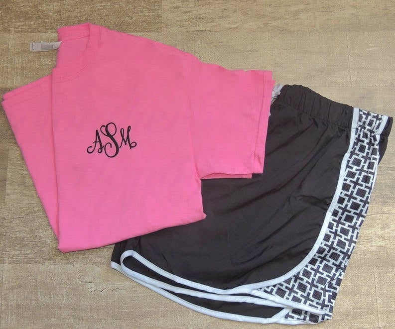 Monogrammed Jugend Baumwolle Rundhals T-Shirt Monogrammed Jugend Baumwolle Rundhals T-Shirt von SouthernTouchMono