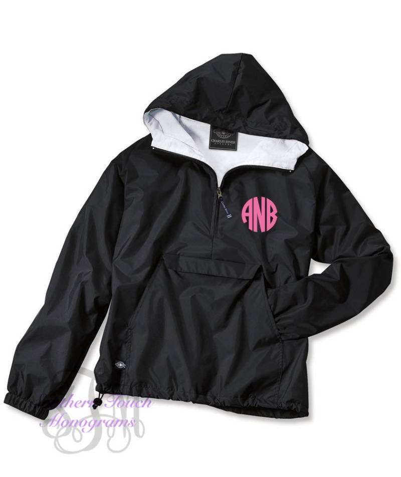 Monogrammierte Regenjacke Pullover Charles River Kapuzenoberbekleidung - Erwachsene Unisex Monogrammierte Regenjacke Pullover Charles River Kapuzenoberbekleidung - Erwachsene Unisex von SouthernTouchMono