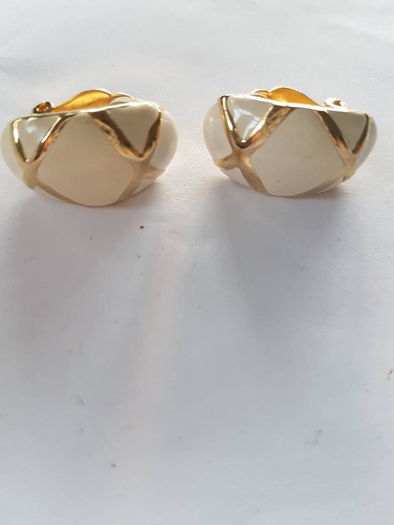 Earrings Vintage Atemberaubende Creme Goldtone Design Statement Glamouröser Clip Auf Rückseiten Kostümschmuck Aus Verstorbenen Anwesen von Southernhouse