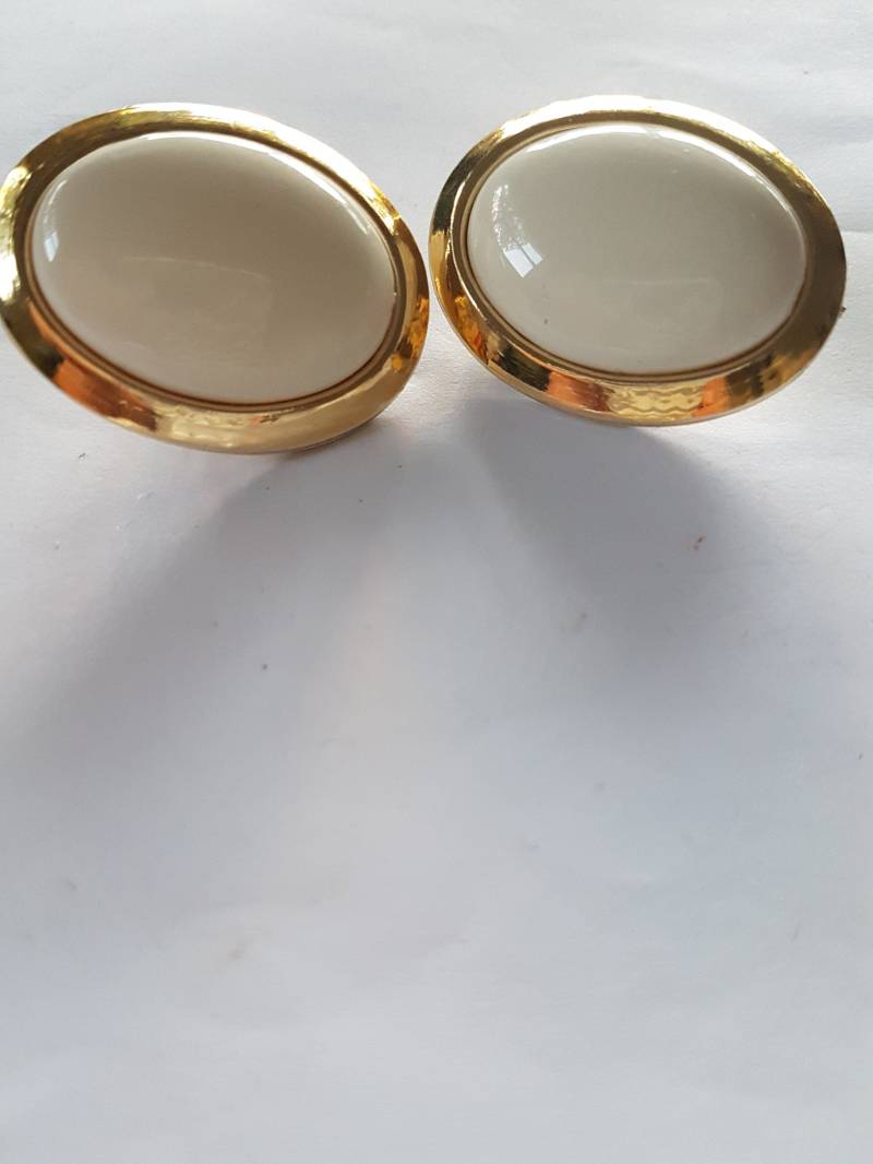 Earrings Vintage Atemberaubende Creme Goldtone Design Statement Glamouröser Clip Auf Rückseiten Kostümschmuck Aus Verstorbenen Anwesen von Southernhouse