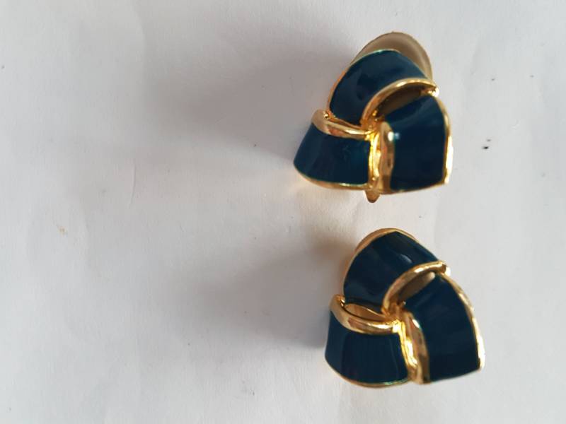 Earrings Vintage-Atemberaubende Goldtone Design-statement Glamouröser Clip Auf Rückseiten Kostümschmuck Aus Verstorbenen Anwesen Earrings Vintage-Atemberaubende Goldtone Design-statement Glamouröser Clip Auf Rückseiten Kostümschmuck Aus Verstorbenen Anwesen von Southernhouse