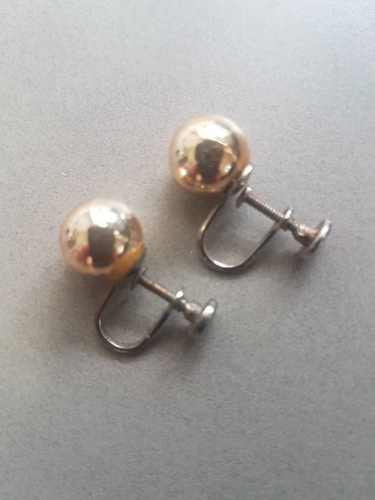 Ohrringe Weinlesegoldtone Kugeln Schöne Schraube Am Rücken Modeschmuck Aus Verstorbenen Nachlass von Southernhouse