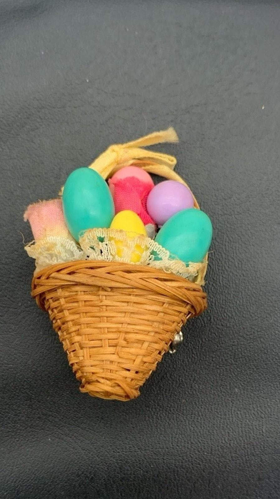 Vintage Avon Osterkorb Brosche Festliche Frühling Pin 1992 Selten von Southernreseller