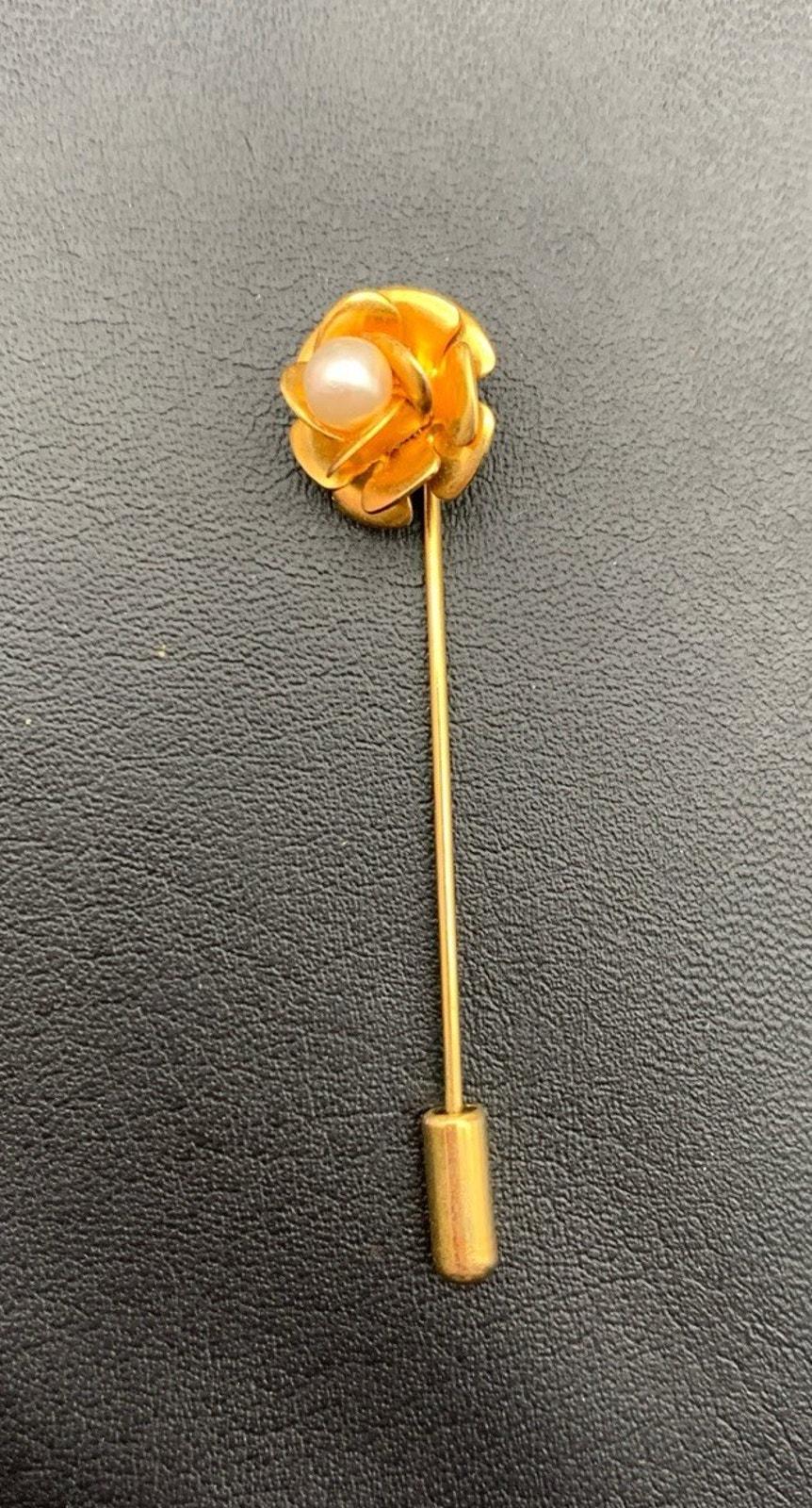 Vintage Goldfarbene Blumen Kunstperle Revers Stick Schal Pin von Southernreseller