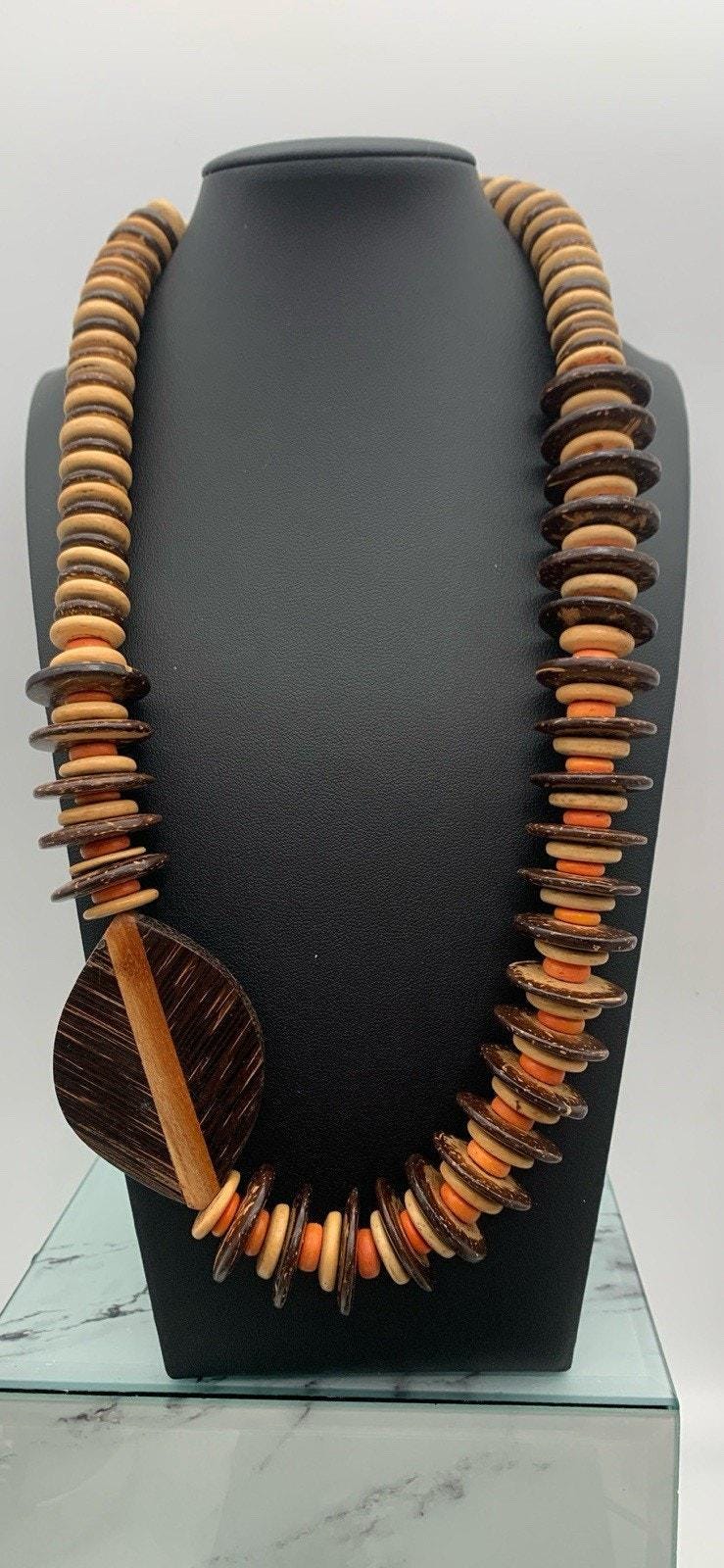 Vintage Mutige Hölzerne Graduierte Perlenhalskette von Southernreseller