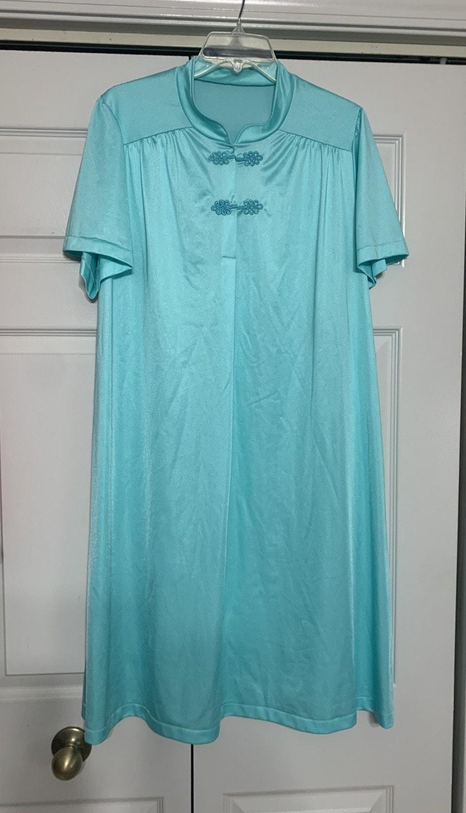 Vintage Shadowline Schöne Blaue Nachthemd Druckknöpfe Bei Größe L von Southernreseller