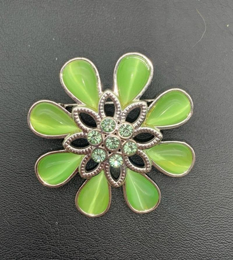 Vintage Silber Ton Und Grün Strass Funkelnden Blumen-Brosche von Southernreseller