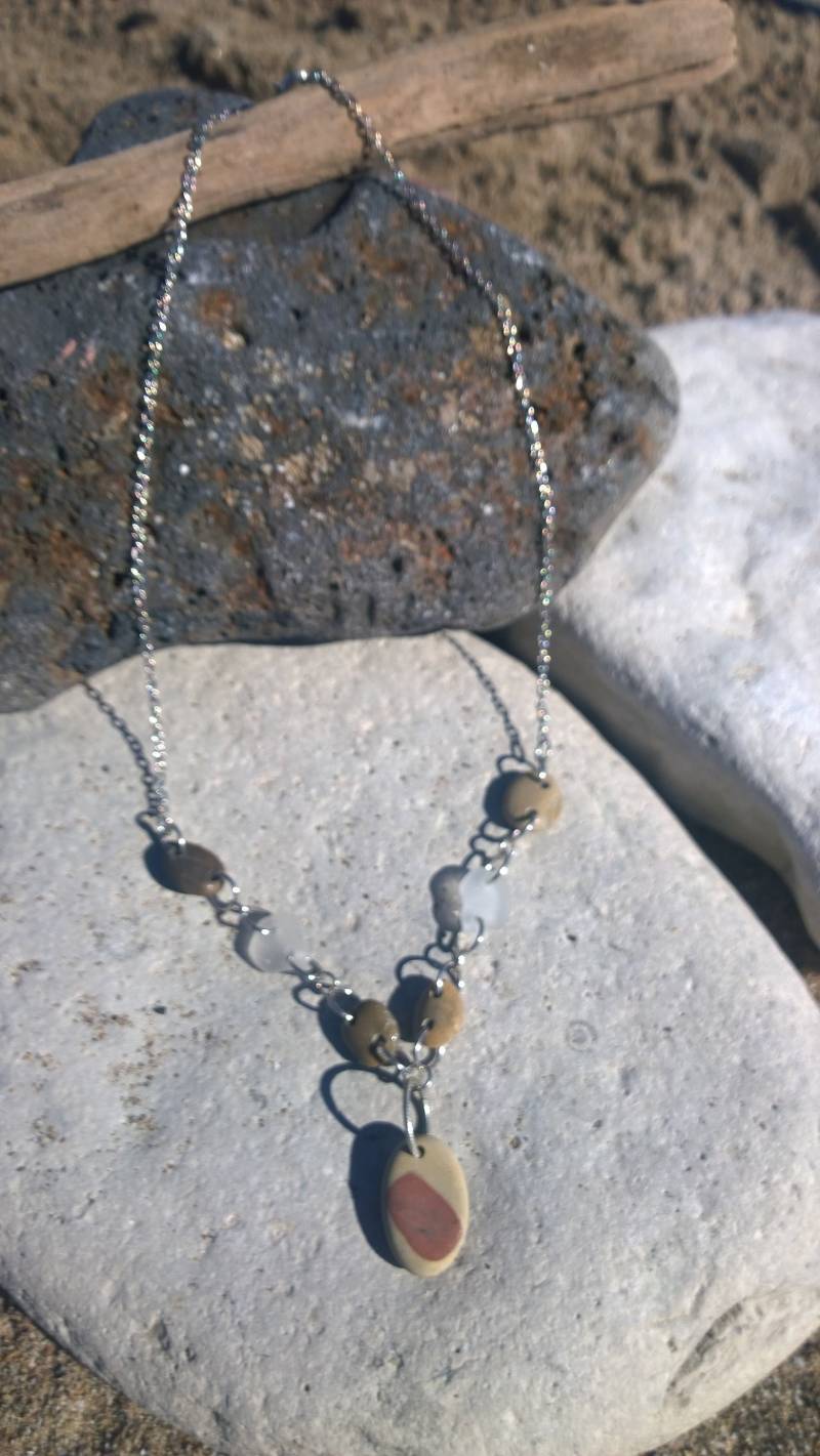 Einzigartige Anhänger Lake Michigan Stein Und Strand-Glas-Halskette von Southportstones