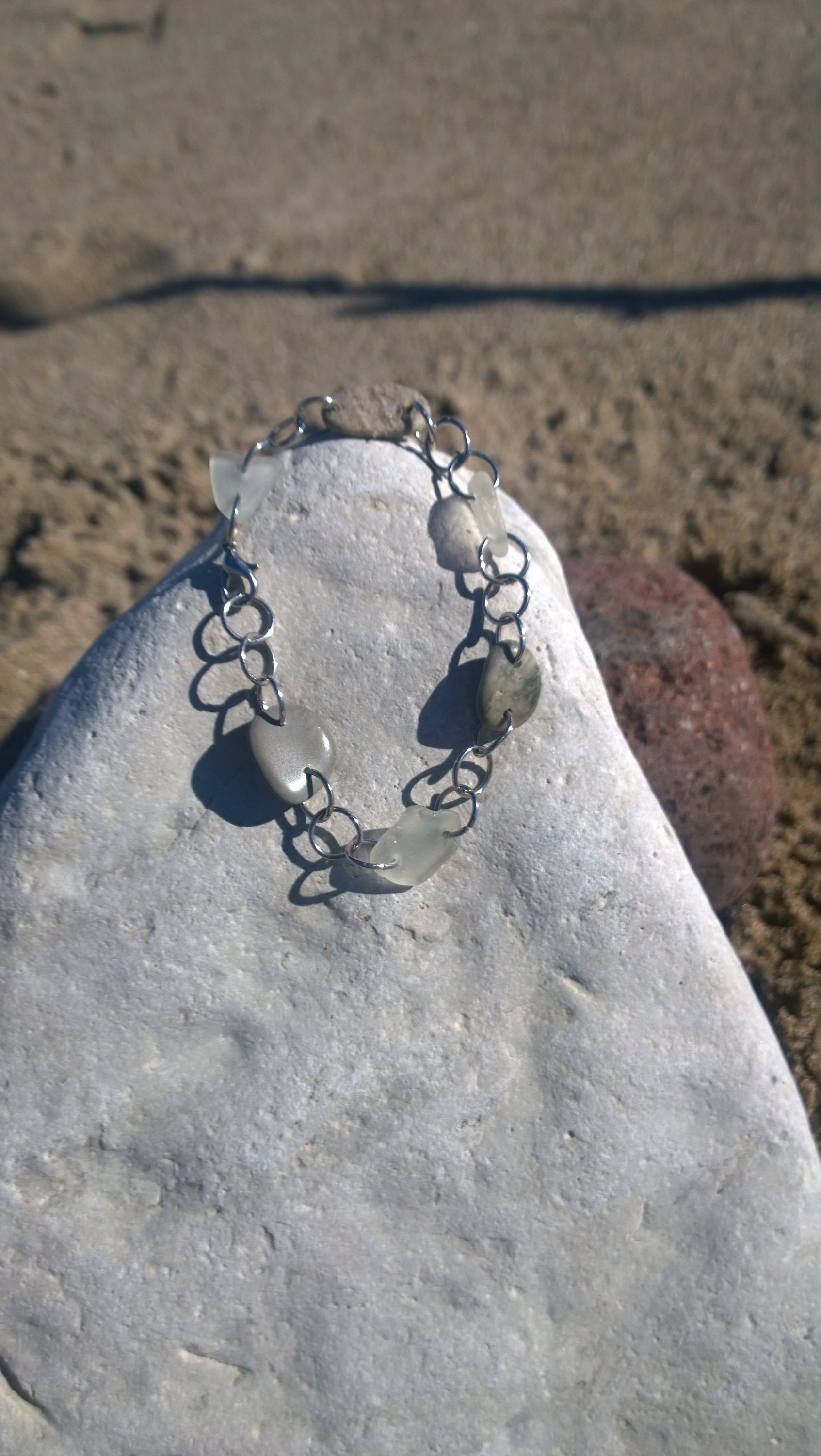 Grau/Tan Flat Lake-Michigan-Stein Und Strand-Glas-Armband Grau/Tan Flat Lake-Michigan-Stein Und Strand-Glas-Armband von Southportstones