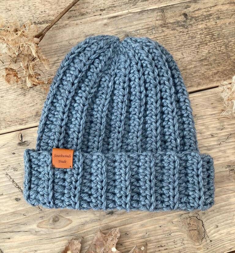 Graue Beanies Mit Rand, Baby, Kind, Teenager, Erwachsene. Hergestellt Auf Bestellung Innerhalb Einer Woche, Wollmischung, Lederanhänger von SouthwindsTrade