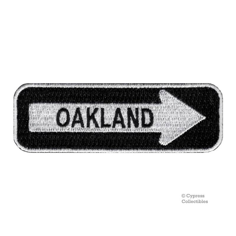 Oakland Straßenschild Aufnäher Gesticktes One Way Roadway Emblem von SouvenirPatch