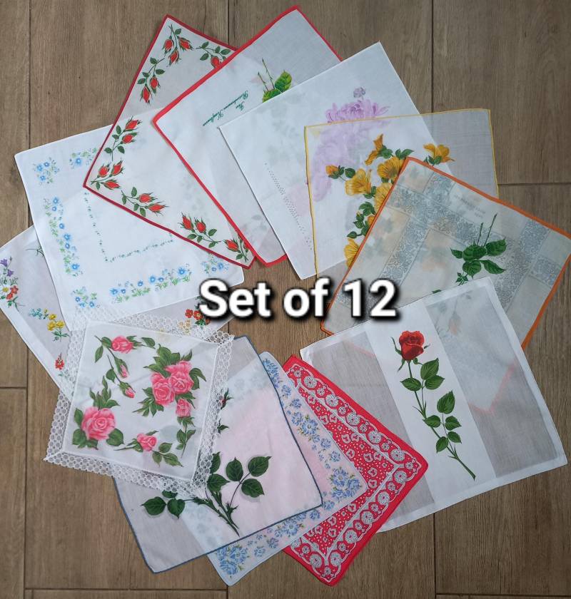 Vintage Set Von 12 Taschentücher Blumen, Baumwolle, Von Hand Und Mit Der Maschine Gesäumt, Gebraucht, Geringfügig Verschmutzt Vintage Set Von 12 Taschentücher Blumen, Baumwolle, Von Hand Und Mit Der Maschine Gesäumt, Gebraucht, Geringfügig Verschmutzt von SovietToysHouse