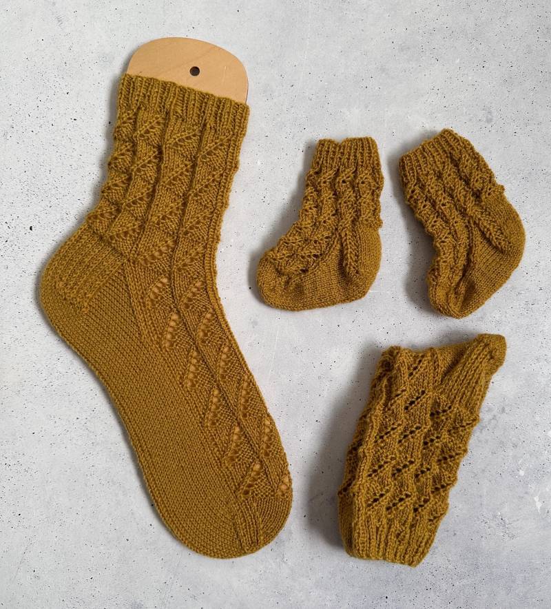 Selbstgestrickte Wollsocken Set Gr. 40/41 Mama & Kind Gr.18-20 Warme Wintersocken Geschenkidee Kuschelsocken Unikat von Sowonder