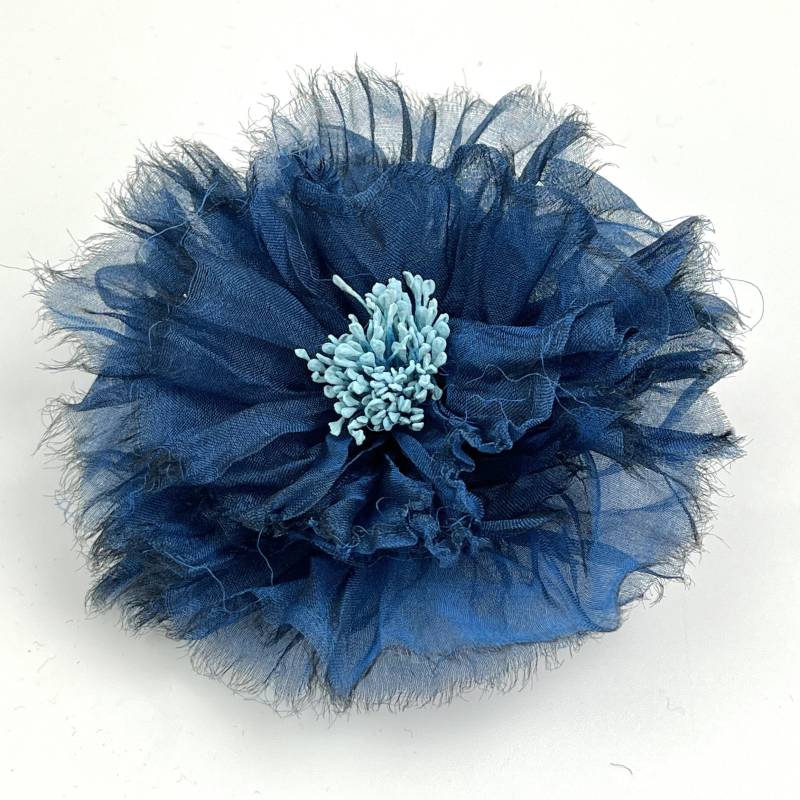 Brosche Aus Seidenorganza Farbe Blau Model Carmen Brosche Aus Seidenorganza Farbe Blau Model Carmen von SoyComoSoy