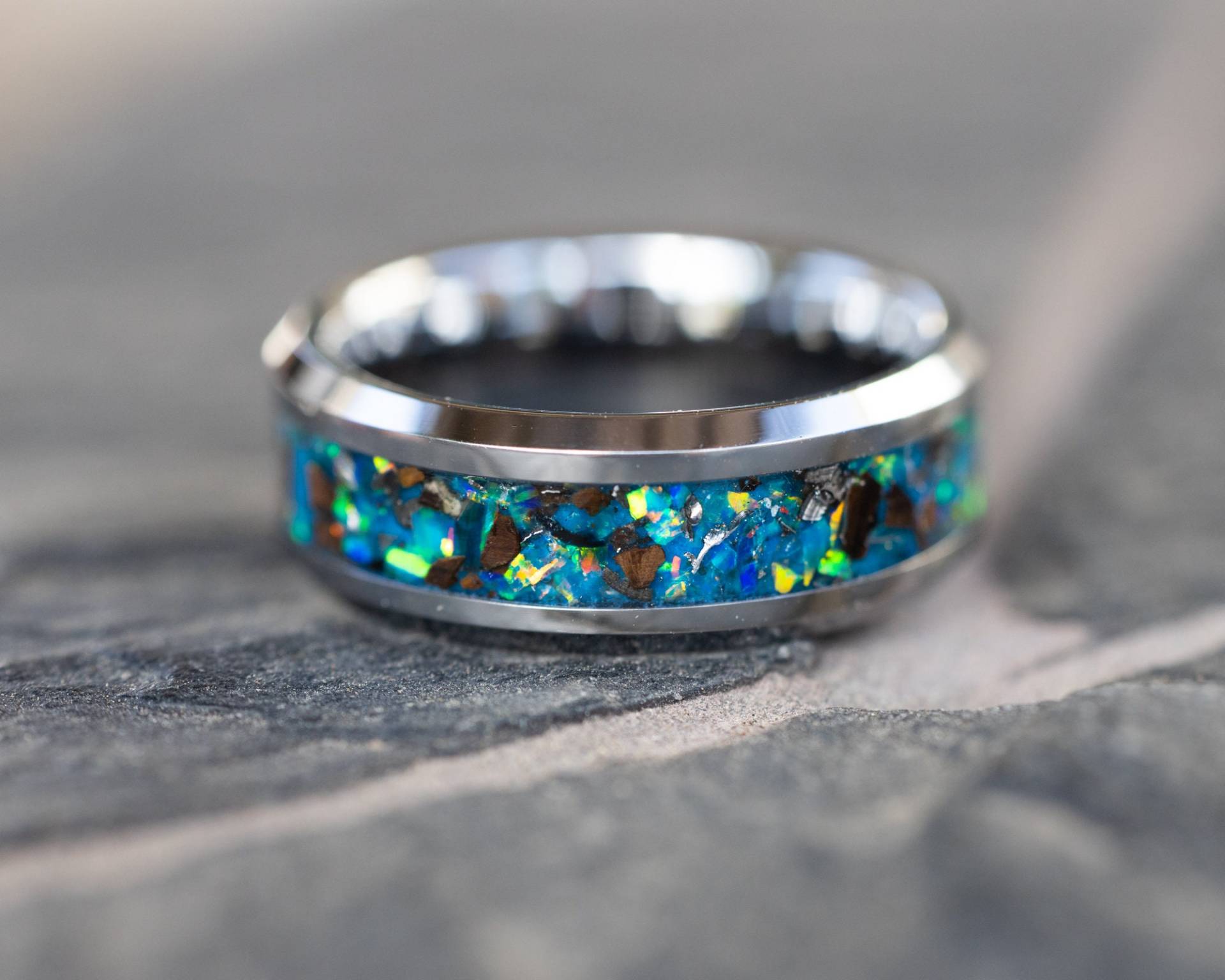 T-Rex Und Meteorit Ring, Echter Ring Ehering Wolfram Blau Glow von SpaceAgeRings