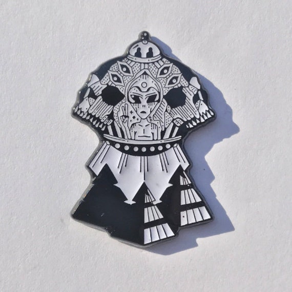 Ufo Totenkopf Pyramide - Hard Enamel Pin von SpaceCadetCollective