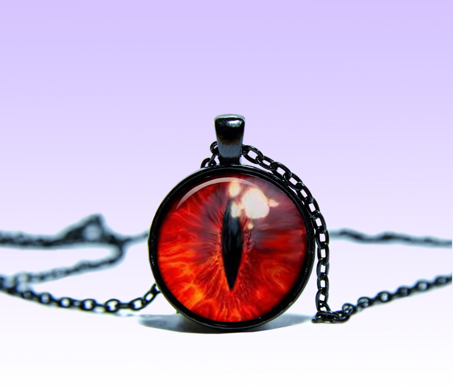 Rotes Auge Des Drachen Anhänger Wolf Halskette Tiere Schmuck Schutz Charm Amulett Rotes Auge Des Drachen Anhänger Wolf Halskette Tiere Schmuck Schutz Charm Amulett von SpacePendant