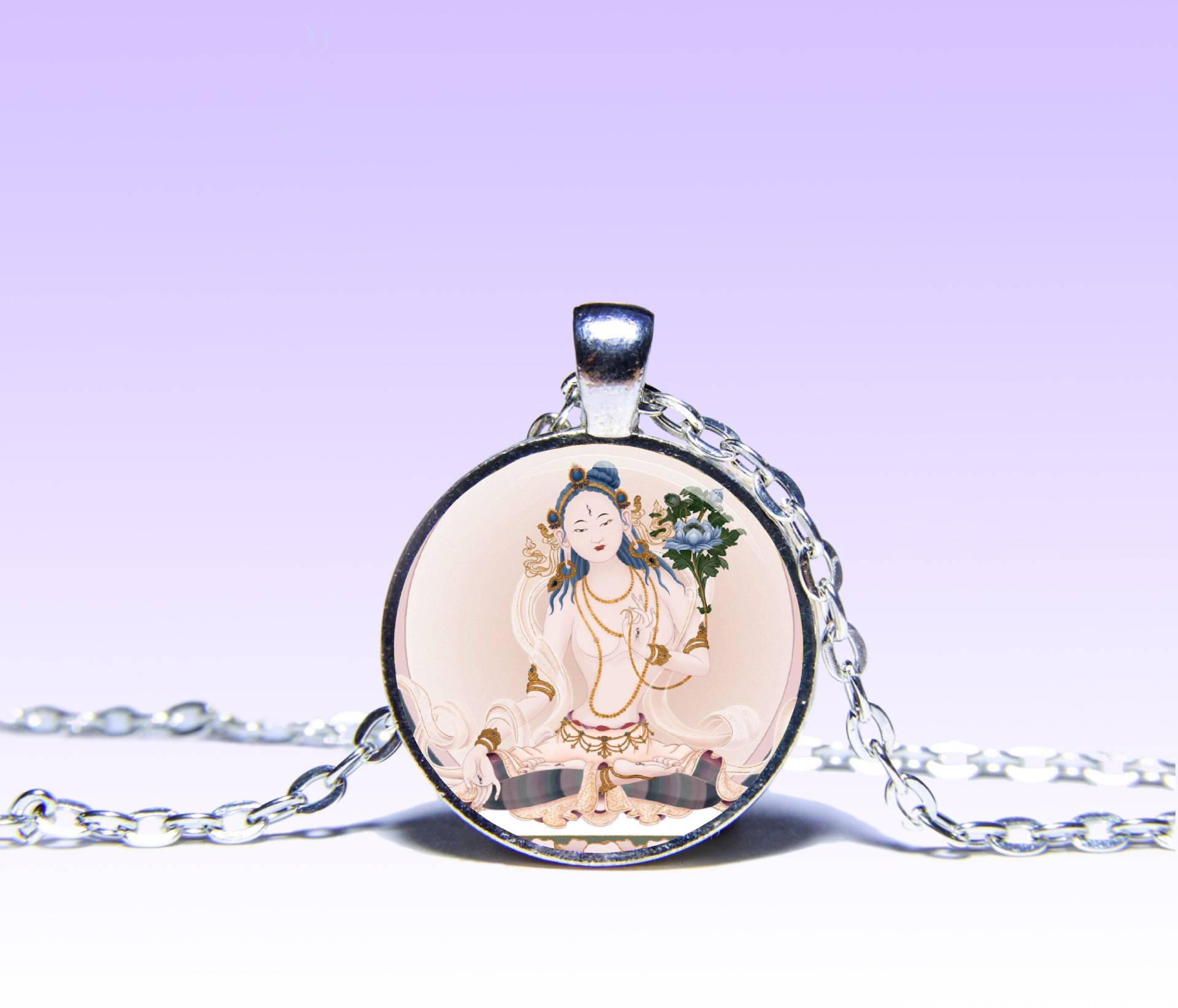 Weiße Tara Amulett Halskette Mantra Lotus Charm Anhänger Om Weiße Tara Amulett Halskette Mantra Lotus Charm Anhänger Om von SpacePendant