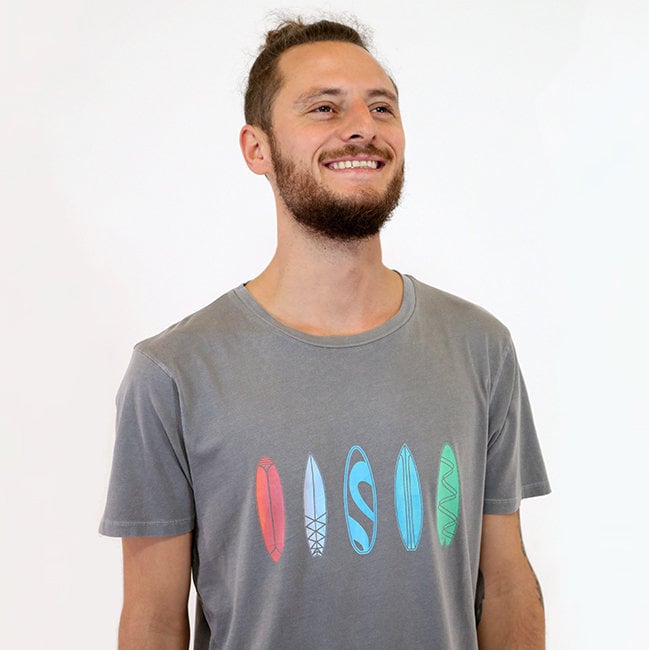 T-Shirt Surfboard, in Grau, Surfer T-Shirt, Kurzarmshirt, Tshirt Herren, Siebdruck, Surfen, Surfbrett, Surfer, Strand, Kleidung von Spangeltangel