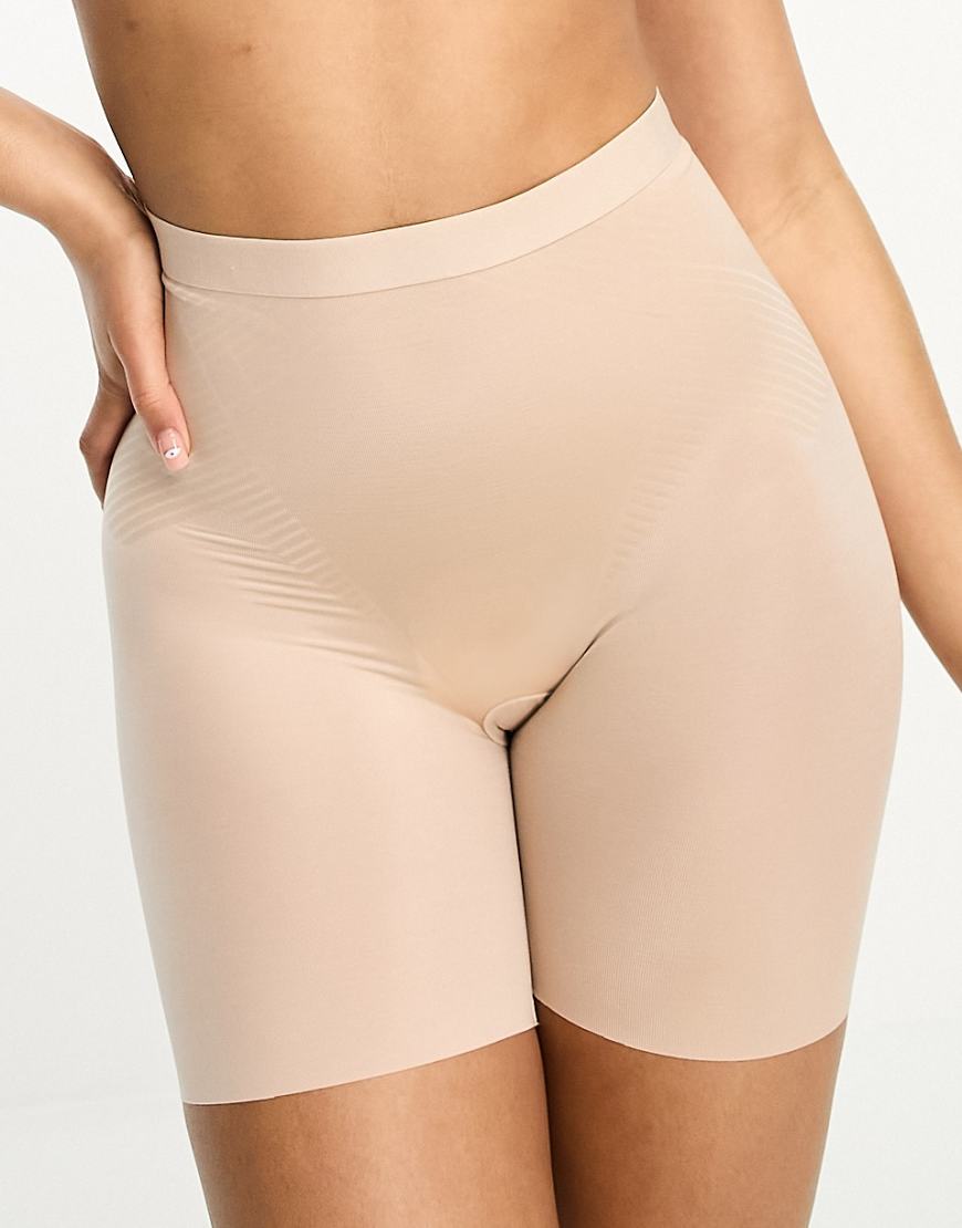 SPANXshape - Invisible - Nicht sichtbare konturierende Girlshorts in Champagner-Beige-Neutral von Spanx