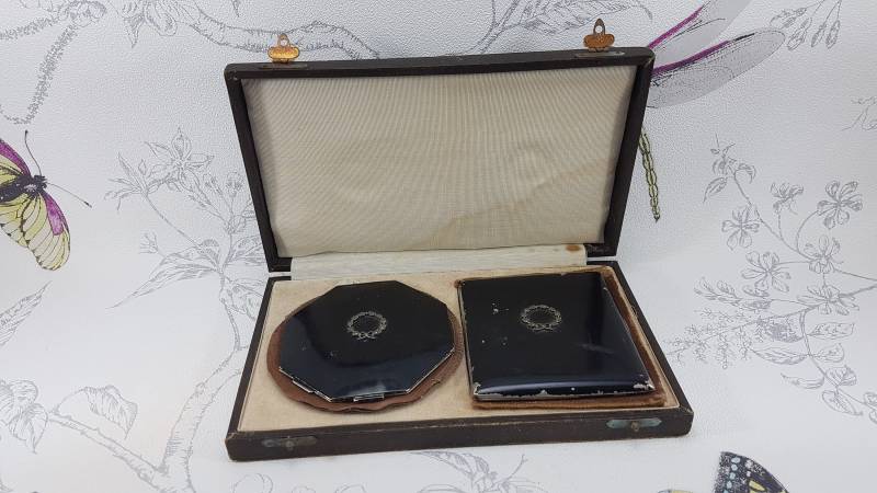 Vintage Puderdose Mit Passender Zigarettendose in Originaler Geschenkbox von SpareOomVintage