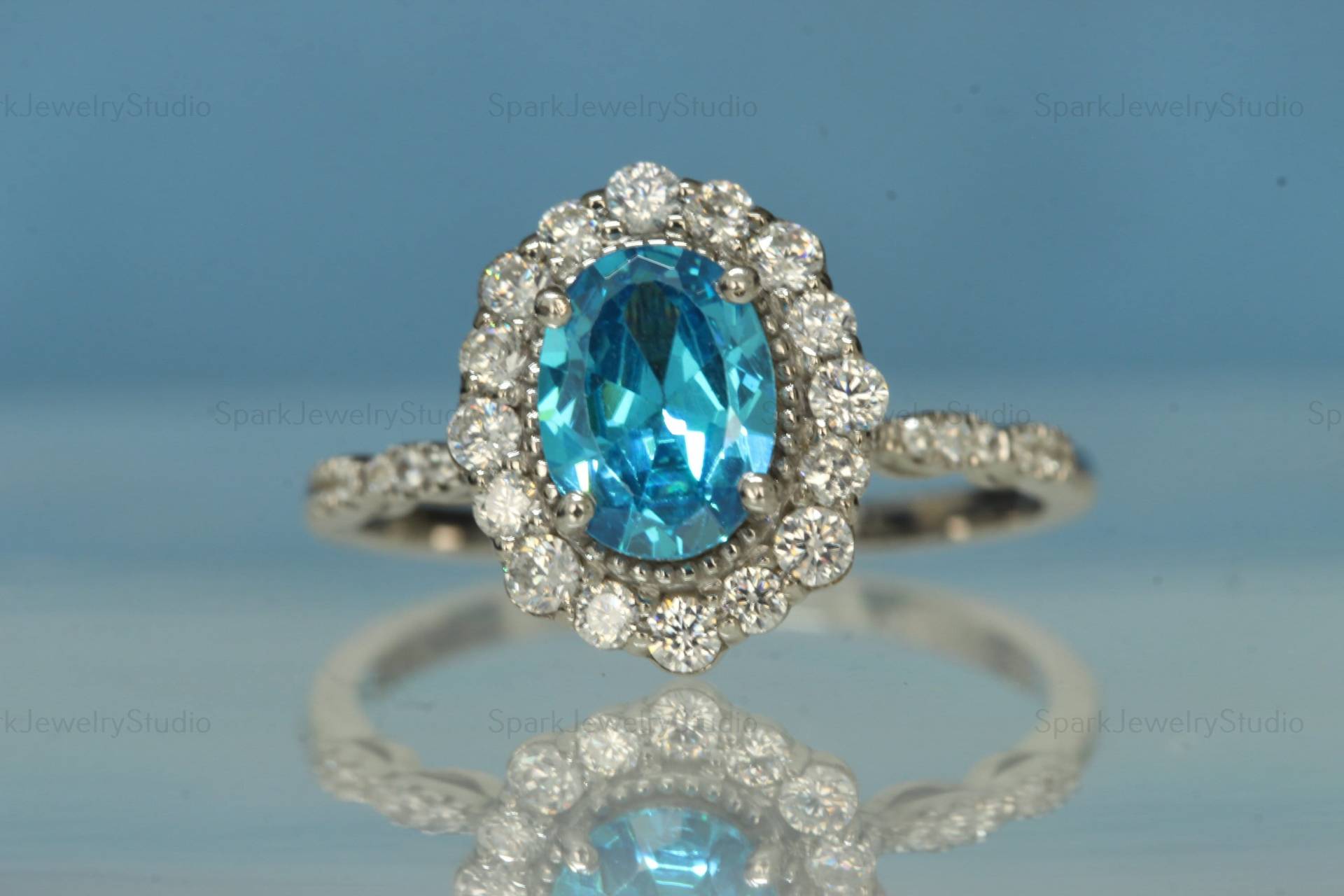 Aquamarin Oval Halo Verlobungsring, Art Deco Ring, Cut Vintage Ehering, 14K Weißgold Ring Für Sie von SparkJewelryStudio