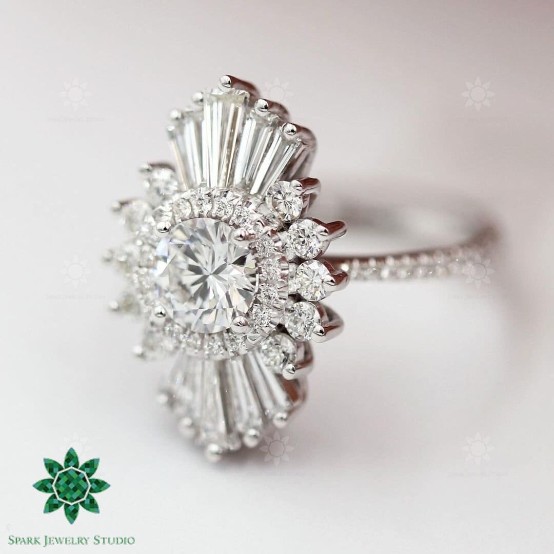 Starburst Halo Mit Rundschliff Moissanit Diamant Sterling Silber Gold Verlobungsring Für Frauen von SparkJewelryStudio