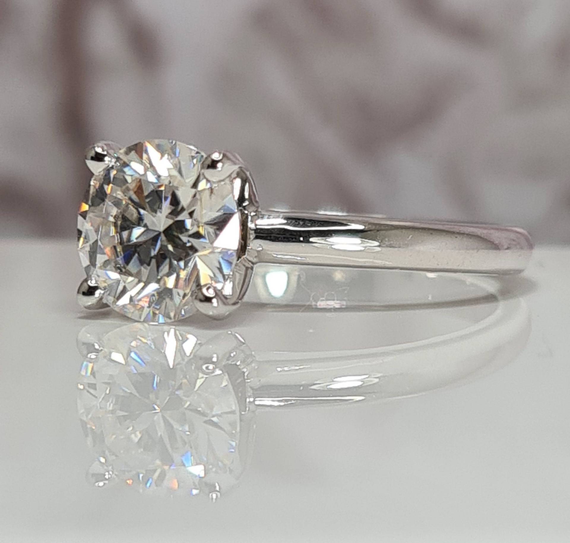 1, 5 Ct Comfort Fit Verlobungsring Solitär Diamant Lab Grown Luxus Ring von SparkandBloomJewelry