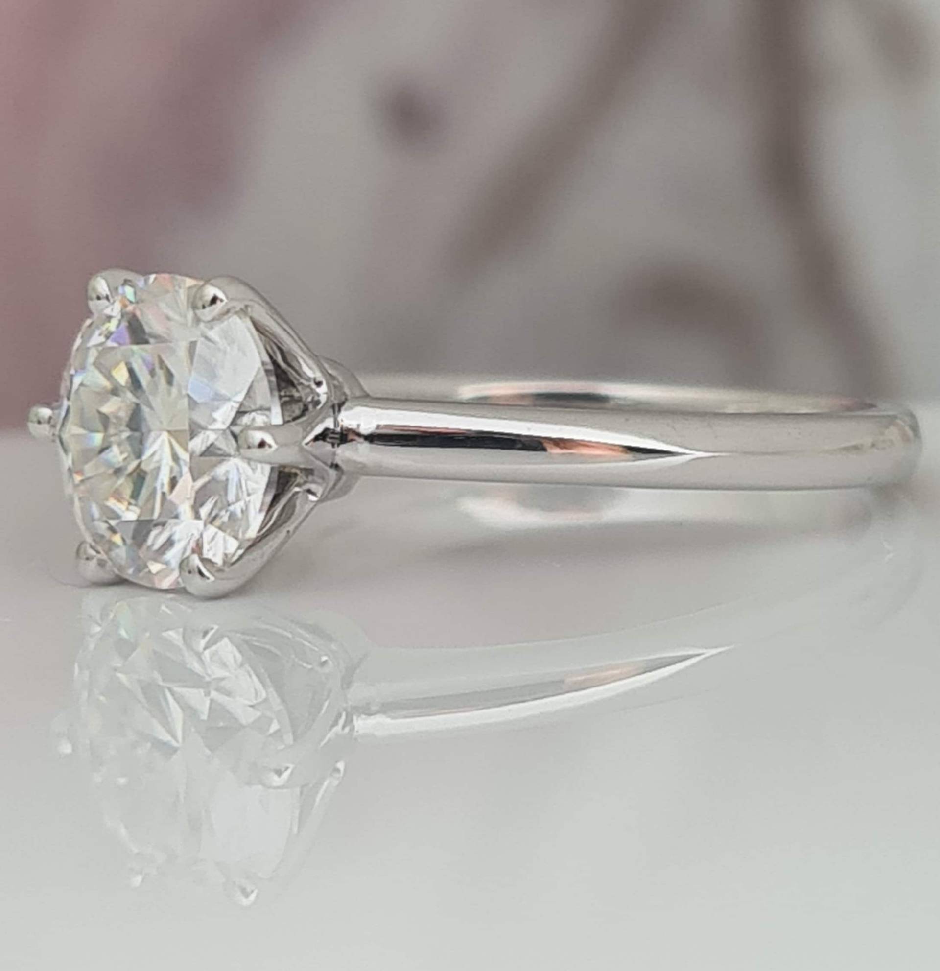 Lab Diamant Verlobungsring Rund Brilliant Hochwertiger Ring 1.5 Carat F Vs1 Zertifiziert von SparkandBloomJewelry
