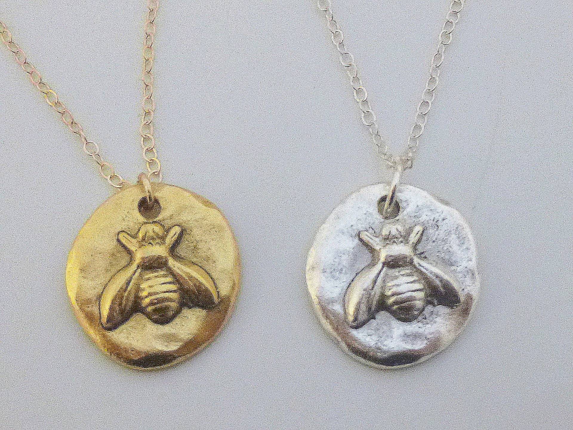 Biene Halskette, Anhänger, Gold-Biene Schmuck Sterling Silber Bee Honigbiene Halskette Bumble Charm Anhänger Geburtstag Biene Halskette, Anhänger, Gold-Biene Schmuck Sterling Silber Bee Honigbiene Halskette Bumble Charm Anhänger Geburtstag von Sparkklingjewels