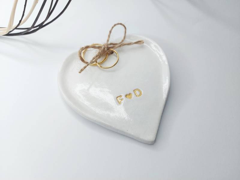 Hochzeit Ring Schale Rustikale Gravierte Keramik Ringschale Graviert von SparkleAndShineByD