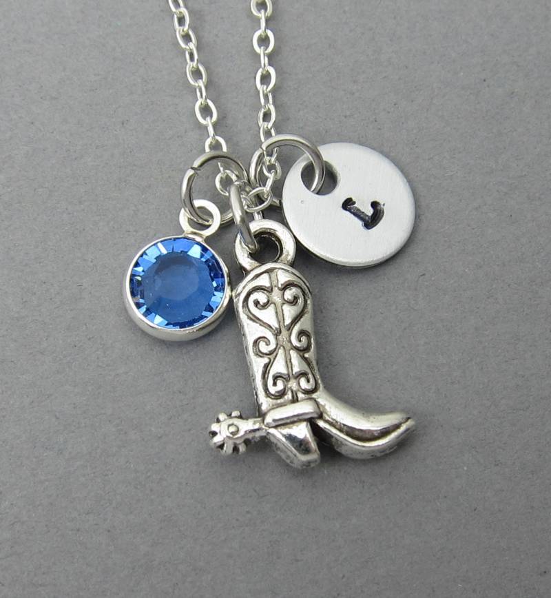 Cowboy Boot Halskette - Personalisierter Anfangsname, Individueller Swarovski Kristall Geburtsstein von SparkleMod