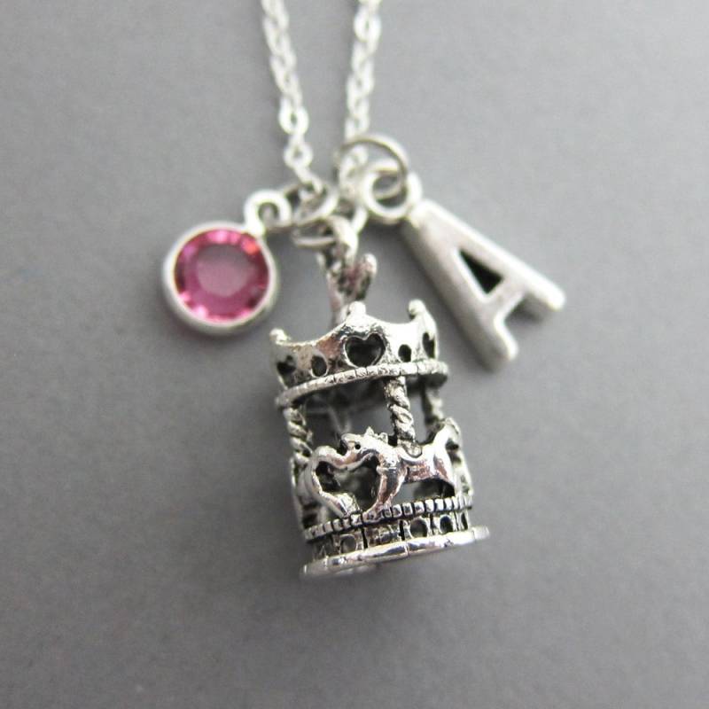 Karussell-Halskette - Personalisierter Handstempel-Anfangsname, Individueller Swarovski-Kristall-Geburtsstein von SparkleMod