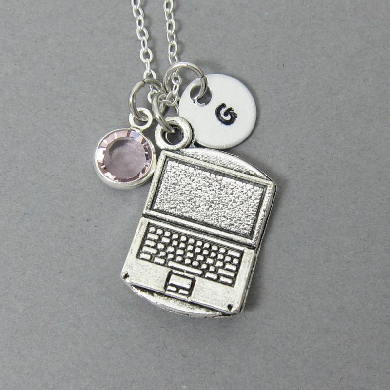 Laptop-Computer-Halskette - Handgestempelte Initiale, Personalisierter Name, Individueller Swarovski-Kristall-Geburtsstein von SparkleMod