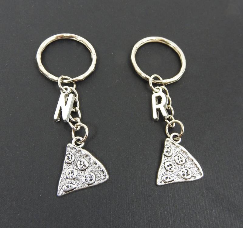 Pizza Best Friend Keychain - Personalisierte Hand Gestempelt, Maßgeschneiderte Freundschaft, Paare Schlüsselanhänger von SparkleMod