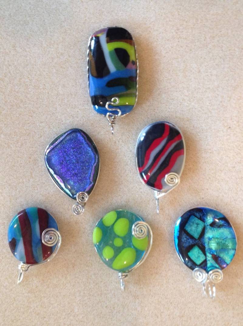 Fusing, Glasofen Gebrannt, Unikat, Drahtgewickelte Anhänger von SparkleNFire