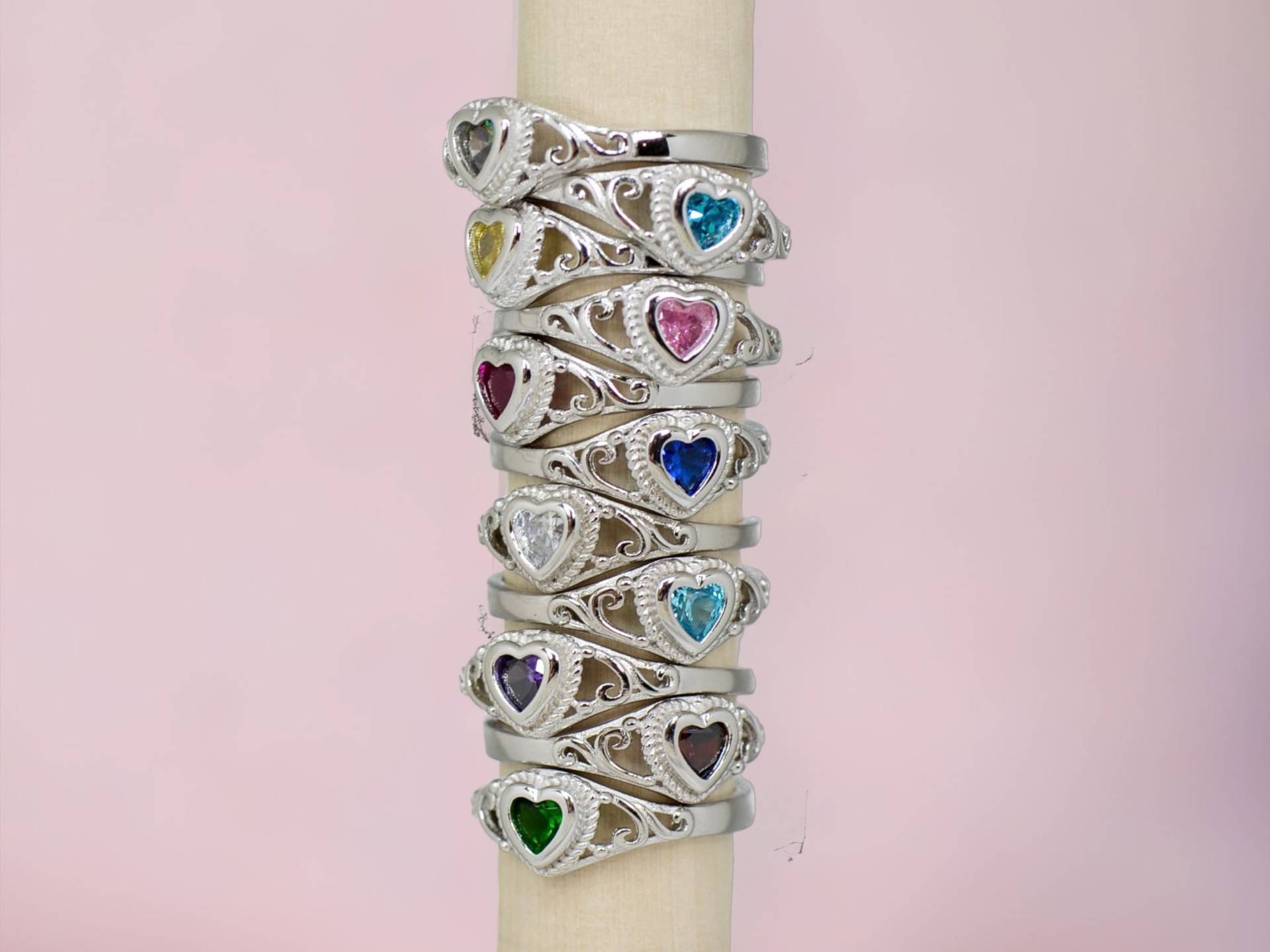sterling Silber Kinder Birthstone Cz Herz Filigraner Ring - Verschiedene Farben Und Größen Erhältlich sterling Silber Kinder Birthstone Cz Herz Filigraner Ring - Verschiedene Farben Und Größen Erhältlich von SparkleNJade
