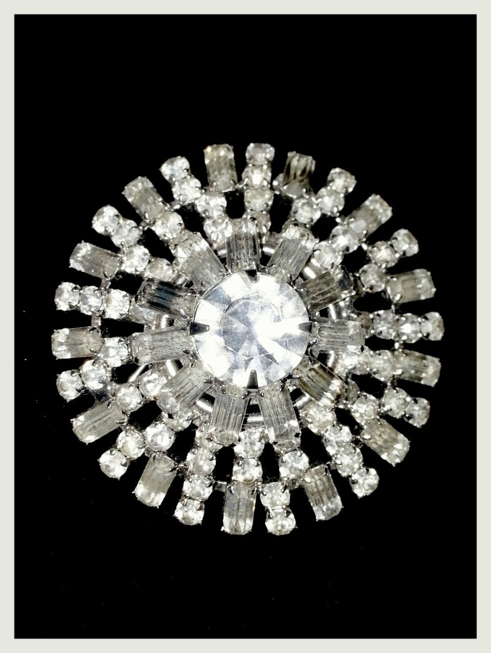 Funkeln Sie Und Leuchten Vintage Bold & Beautiful Strass Brosche Funkeln Sie Und Leuchten Vintage Bold & Beautiful Strass Brosche von SparkleShineVintage
