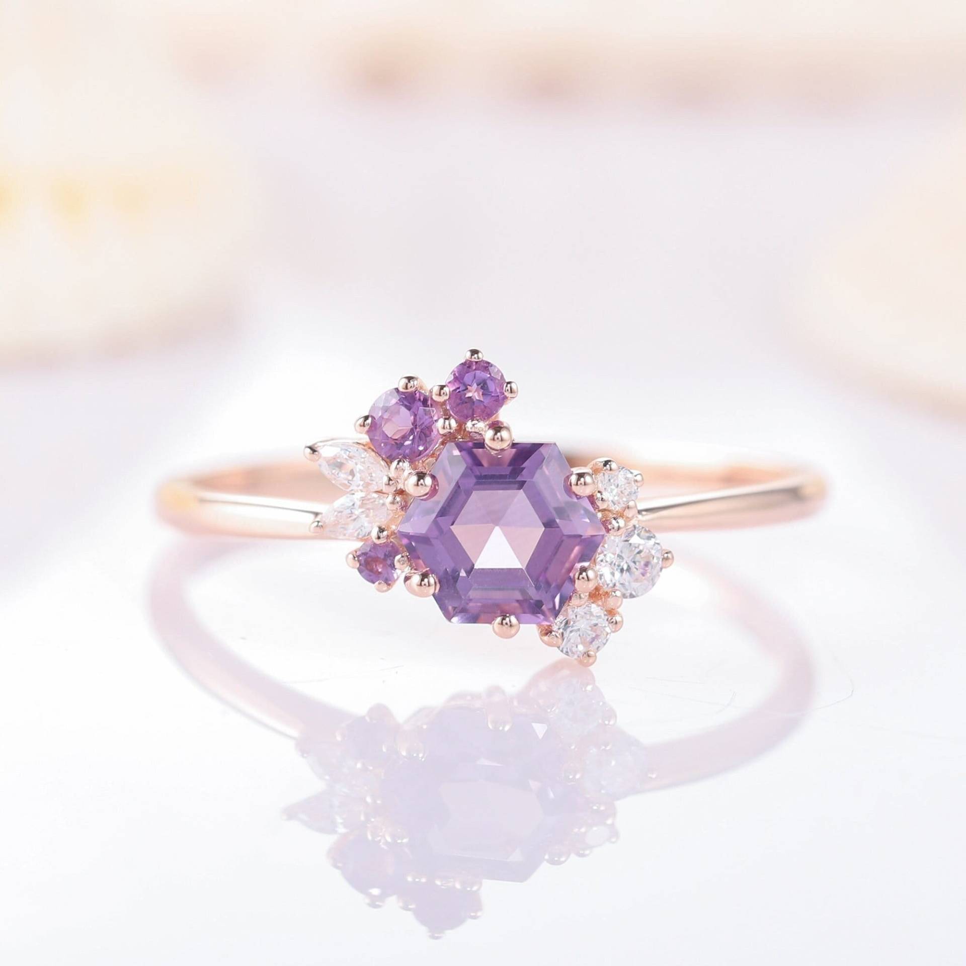 Vintage Hexagon Cut Amethyst Ring, Cluster Verlobungsring, Lila Ehering, 1 Karat Roségold Februar Birthstone Versprechen Ring von SparkleforeverUS