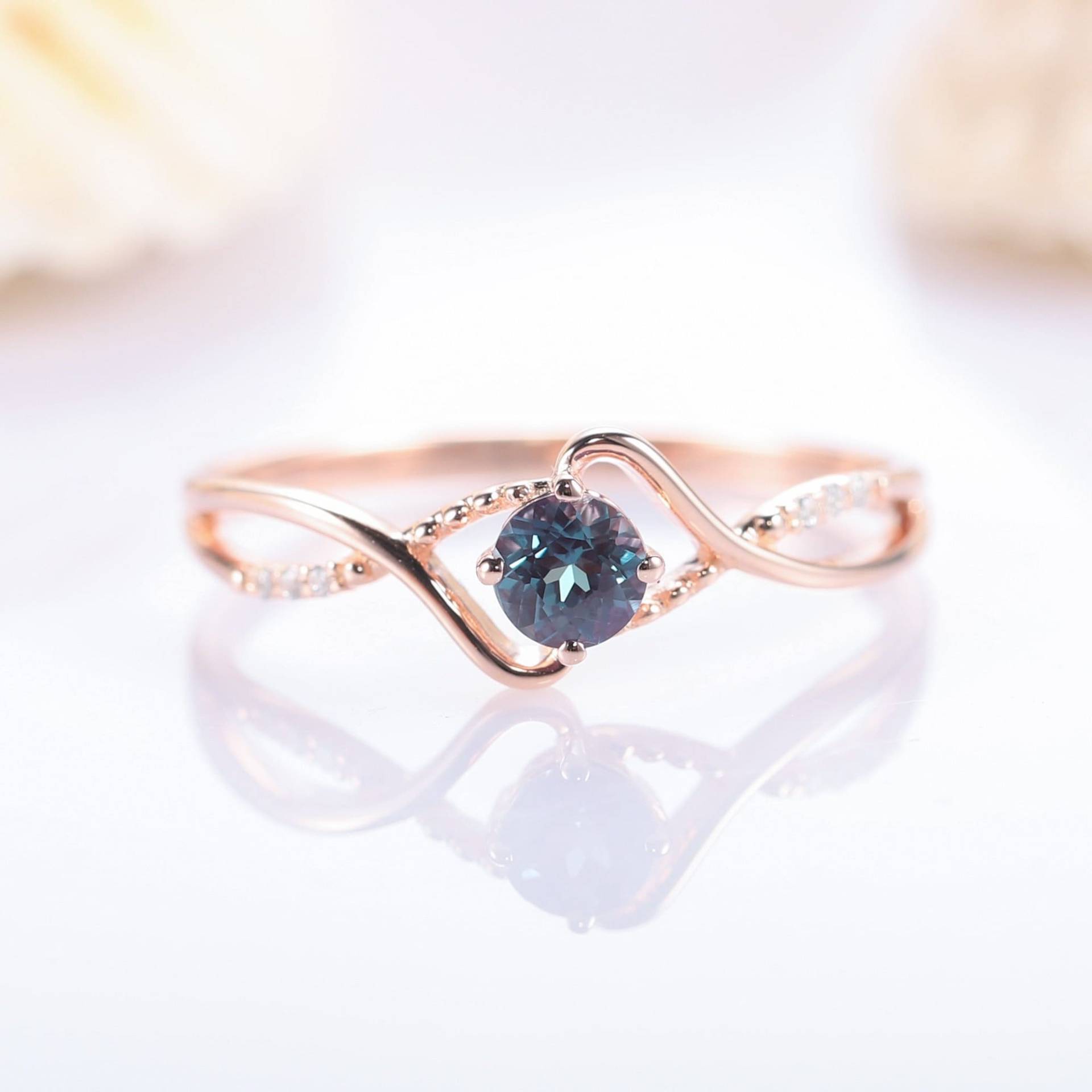 Zierlicher Zweig Alexandrit Verlobungsring, Juni Birthstone Rose Gold Ehering, Natur Inspirierter Versprechen Ring, Einzigartiger Jahrestag Ring von SparkleforeverUS