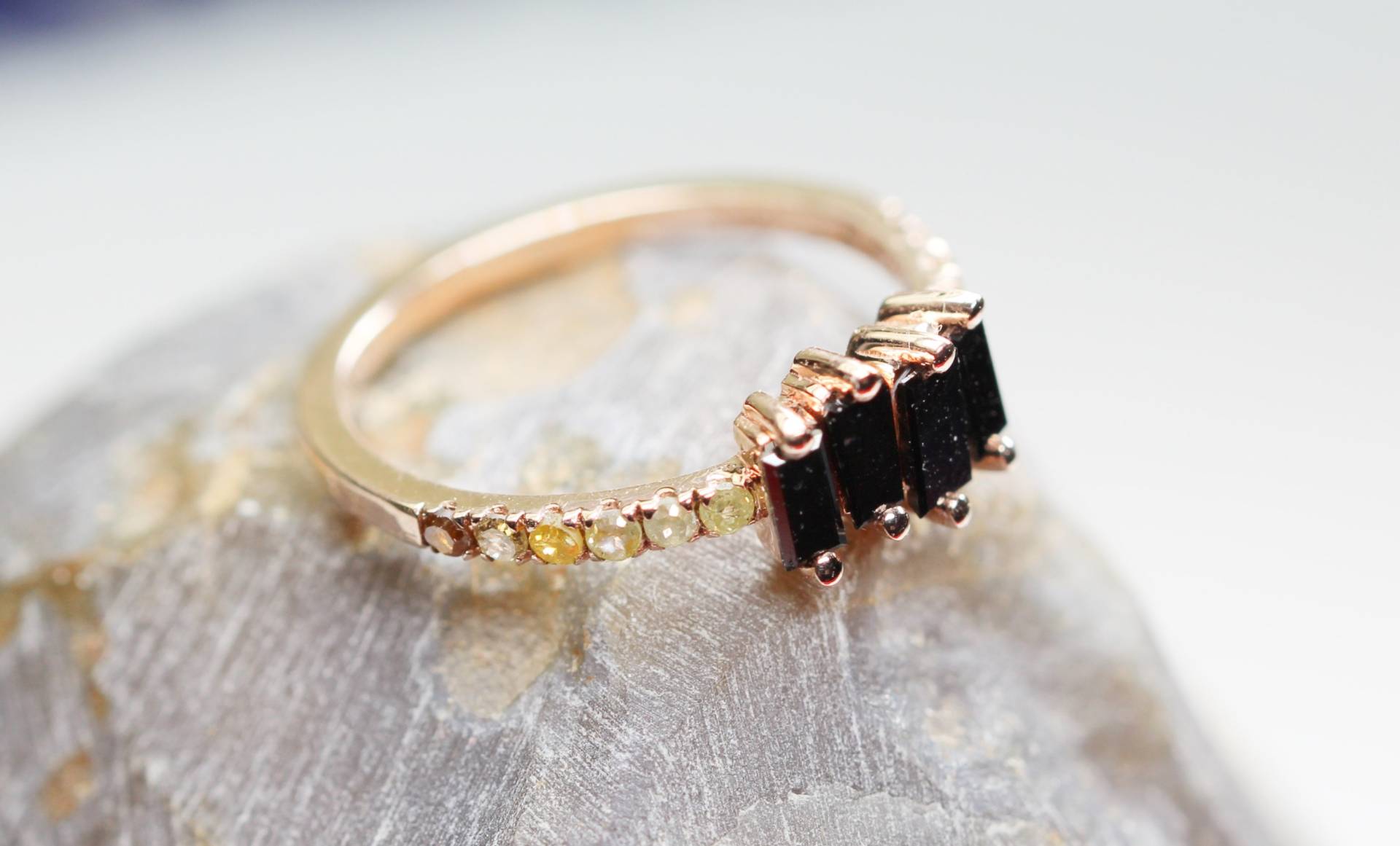 10K Salz Und Pfeffer Diamant Ring| Verlobungsring| Baguette Stapelring| Stapelring 10K Salz Und Pfeffer Diamant Ring| Verlobungsring| Baguette Stapelring| Stapelring von Sparklegemsshop