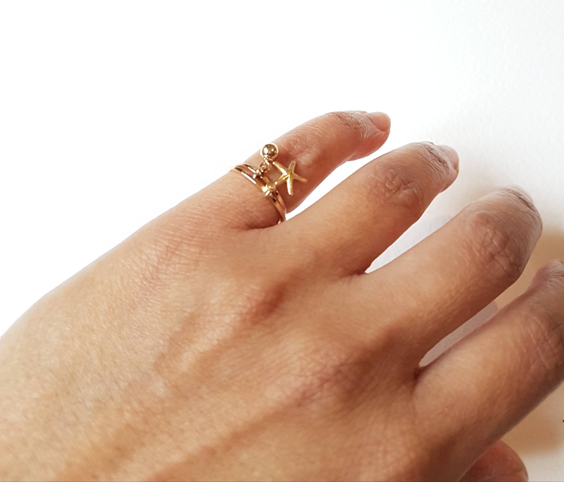 stapelbar Gold Fine Charme Ringe von SparklemuffinLONDON