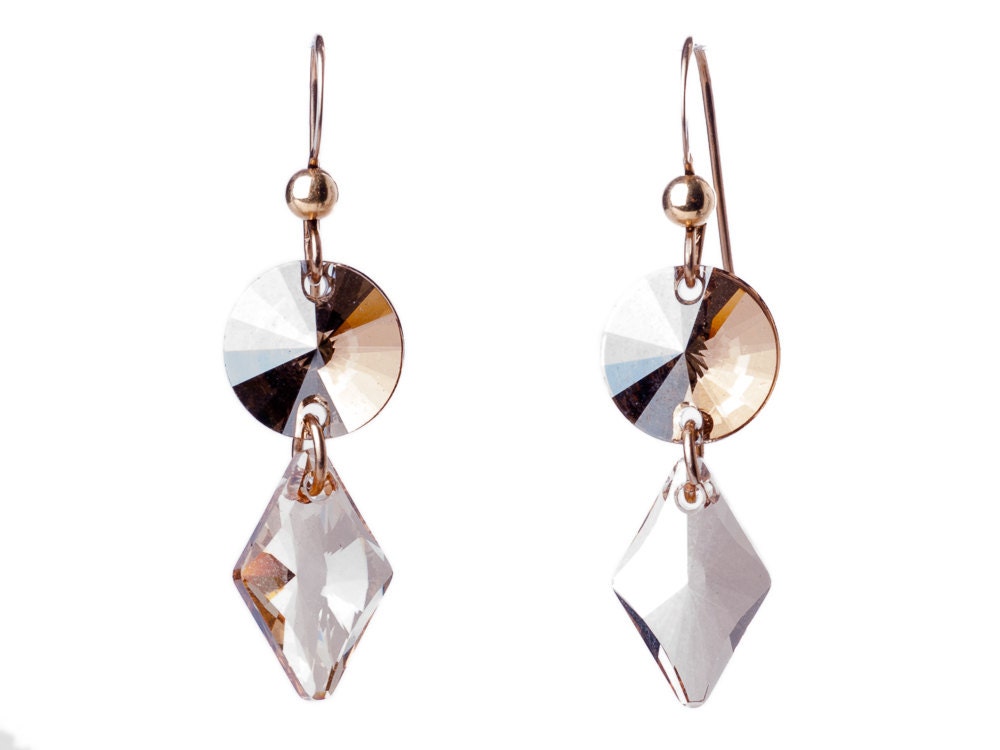 Goldene Ohrringe Mit Swarovski-Kristalltropfen, Golden Shadow Funkelnde Swarovski-Ohrringe, Runde Und Diamantkristallohrringe von SparklenLight