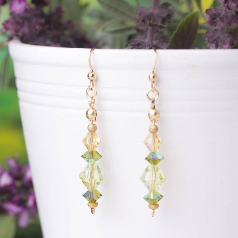 Lange Swarovski Ohrringe, Grüne Baumelnde Kristallohrringe, Funkelnde Hellgrüne Und Goldene Ohrringe Lange Swarovski Ohrringe, Grüne Baumelnde Kristallohrringe, Funkelnde Hellgrüne Und Goldene Ohrringe von SparklenLight