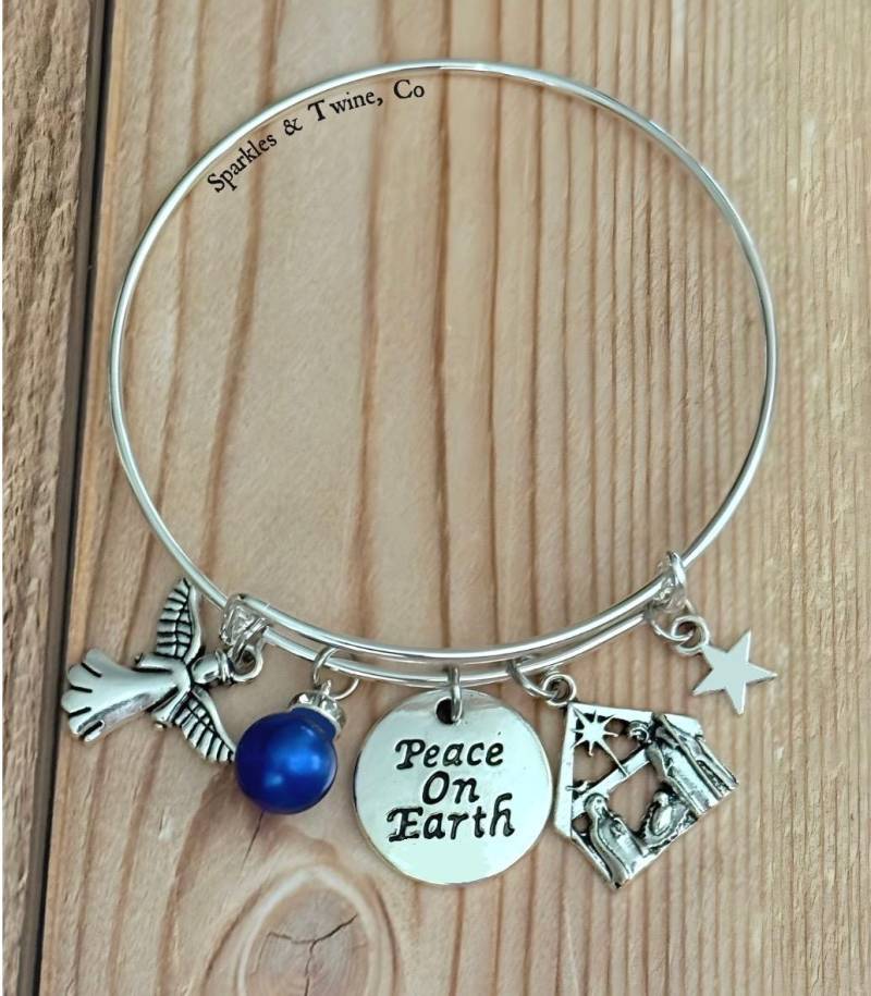 Weihnachtskrippe Charm Armband von SparklesAndTwineCo