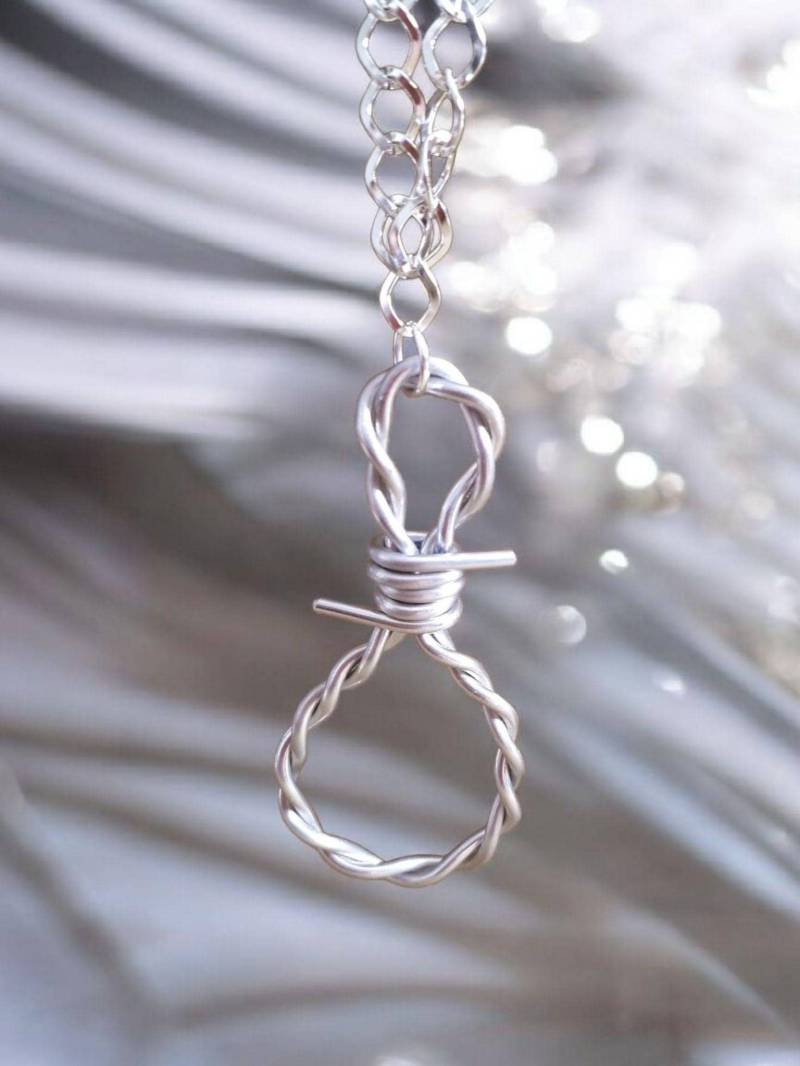 stacheldraht Anhänger Halskette von SparklesByBeverley